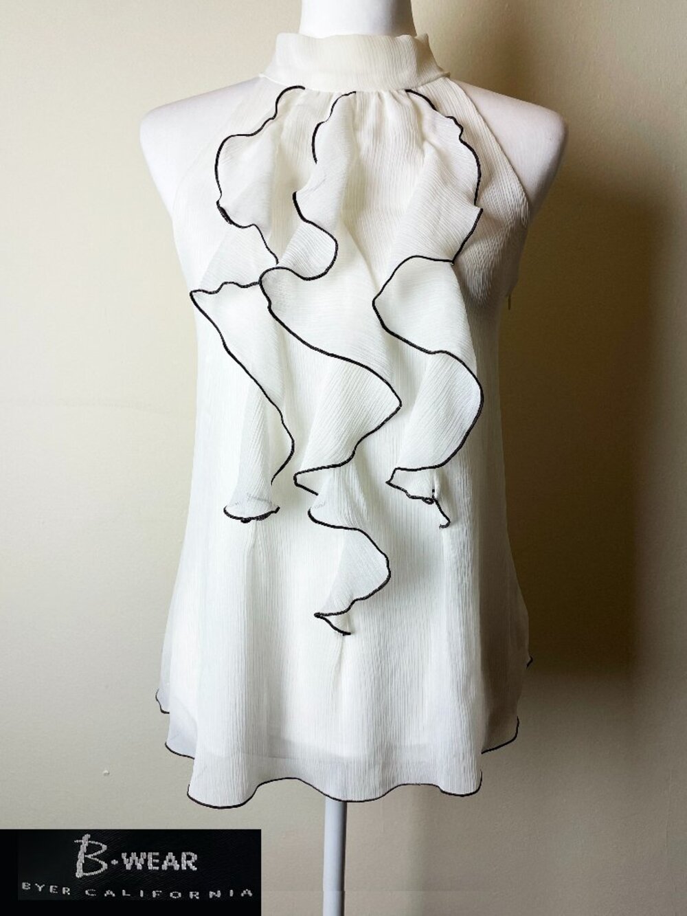 B.Wear White Halter Sleeveless Blouse w/Ruffle Front & Black Trim | Size M | EUC